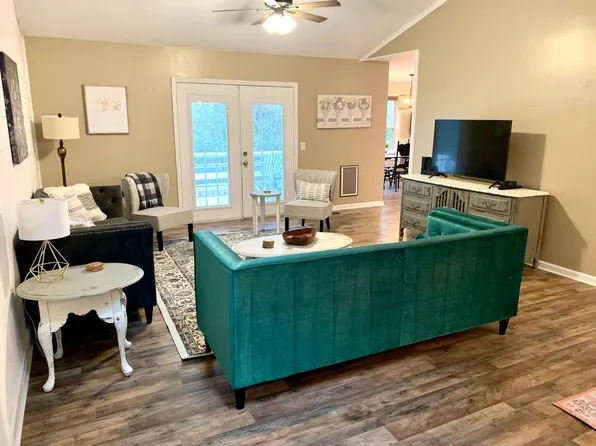 2 Overpeck Ln, Pinehurst, NC 28374