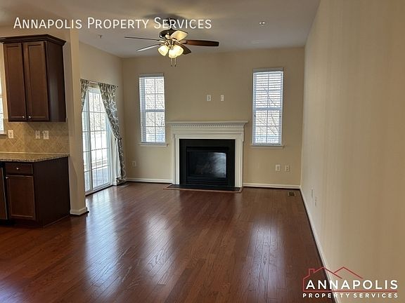 5th image of 643 Highland Farms Cir