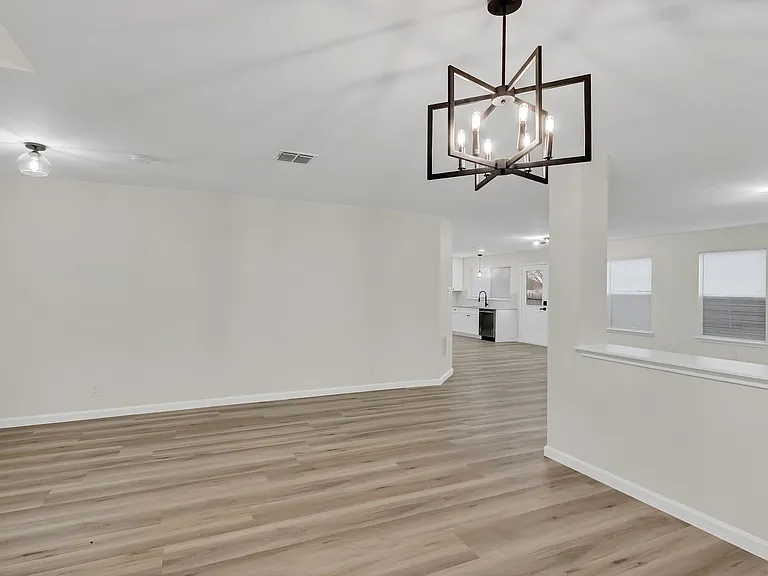 438 Stanley Falls Dr — Photo 6