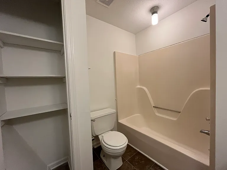 604 Fairfield Dr #A — Photo 16