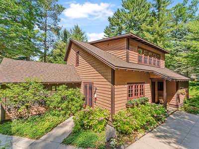 5225 S Faculty Row, Glen Arbor, MI, 49636