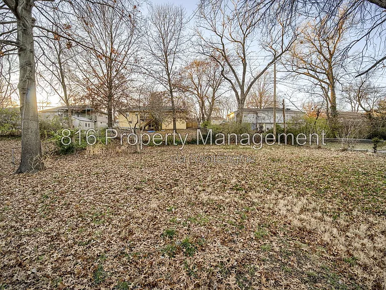 8710 Kentucky Ave — Photo 23