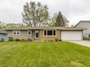 2107 Cardinal Dr, Waterloo, IA 50701