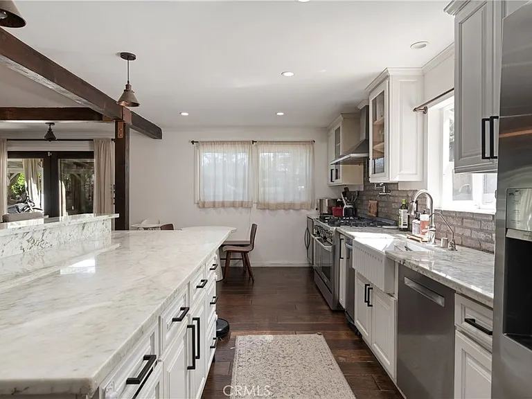 3791 Multiview Dr — Photo 13