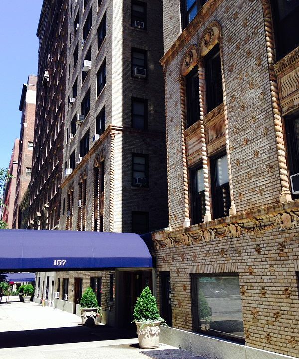 1st image of 157 E 72nd St APT 3G