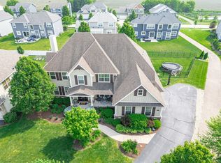 3551 Hidden Fawn Dr, Elgin, IL 60124