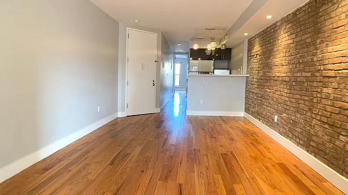 Rented by Nooklyn NYC LLC | media 24