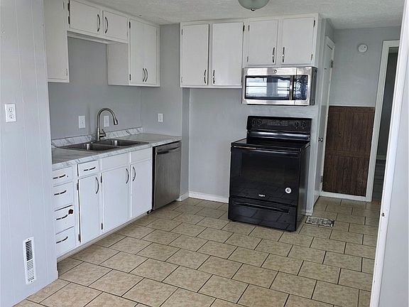 4th image of 1309 Orange St