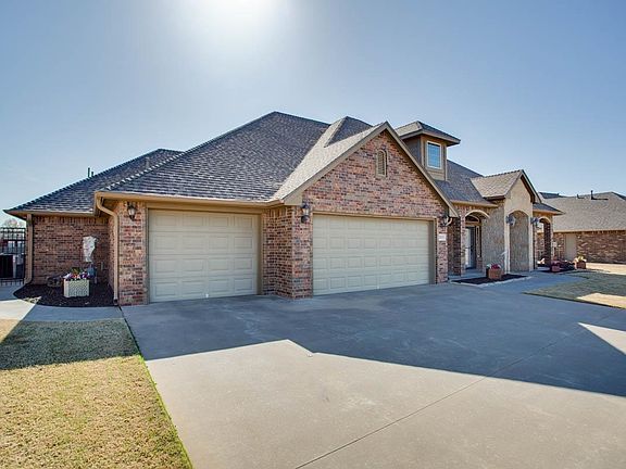 2nd image of 2013 Mount Vernon Rd