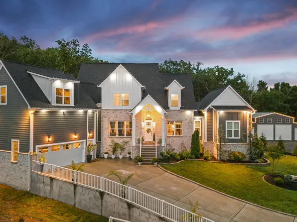 1 Kingsbury Ct, Lebanon, TN 37090