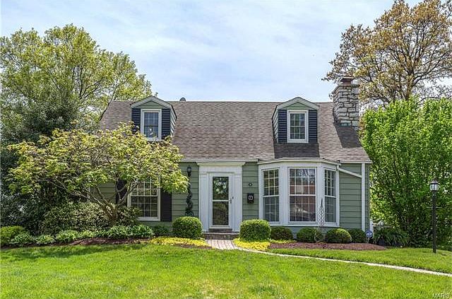 2nd image of 36 Holly Dr