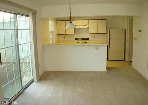 3rd image of 120 Castilian Dr