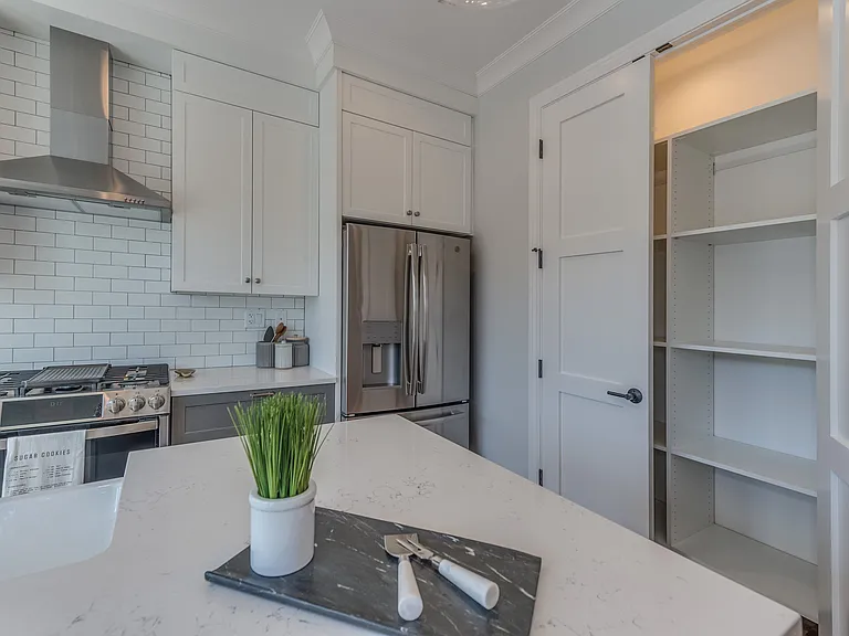 Eldridge Townhomes — Photo 9