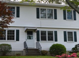 28 Krakow St, Derby, CT 06418