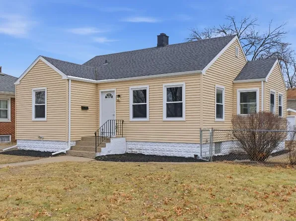 423 N Cline Ave, Griffith, IN 46319