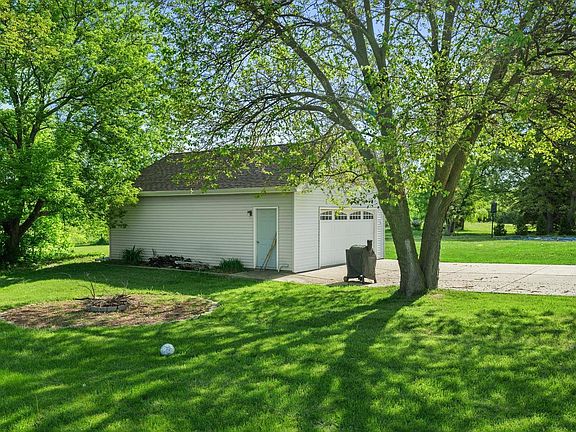 4th image of 808 E Fitzsimmons ROAD