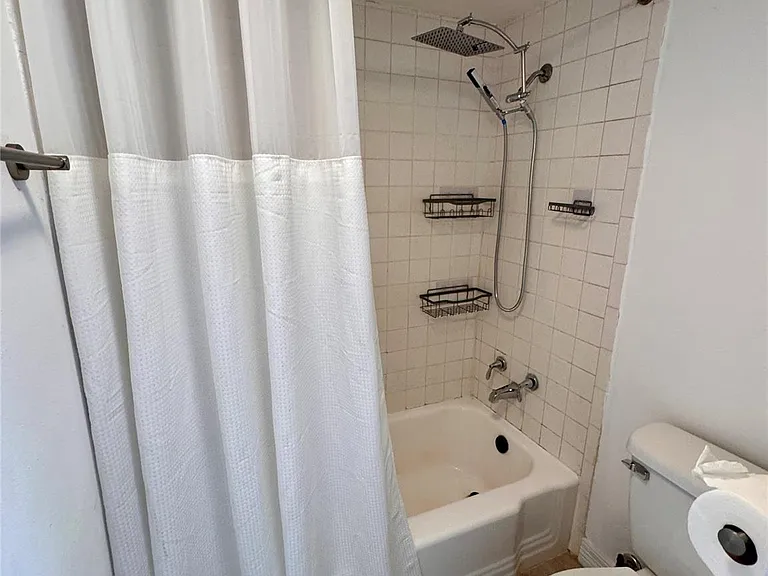 3131 Sw Fwy #C-35 — Photo 15