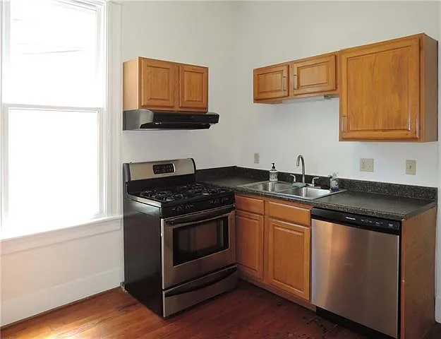 5220 Annunciation St — Photo 9