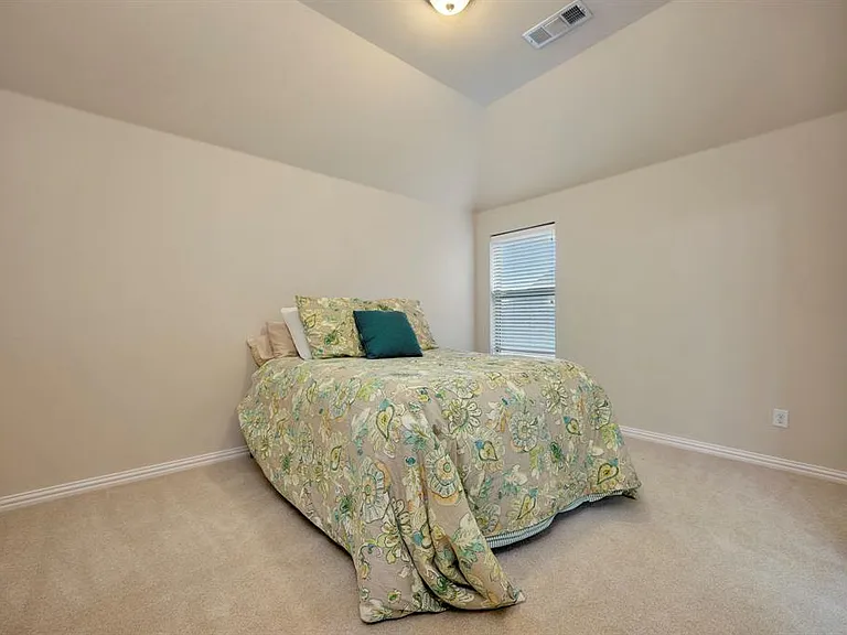 4600 Crossvine Dr — Photo 34