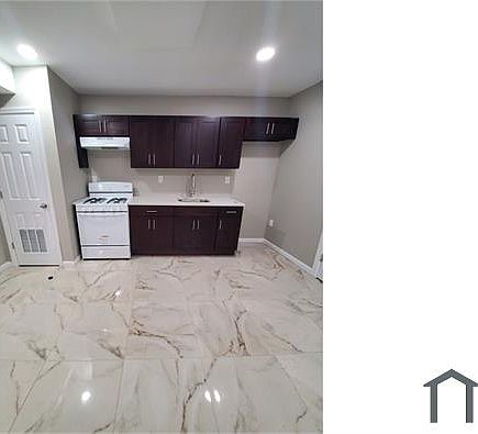 2nd image of 2 Hillside Ave #1