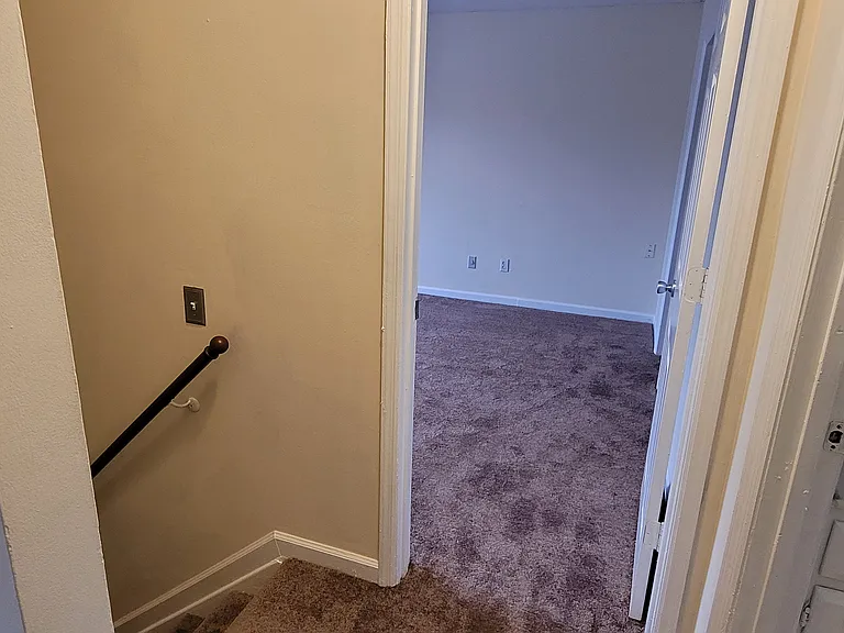 2082 Montgomery Trl — Photo 15