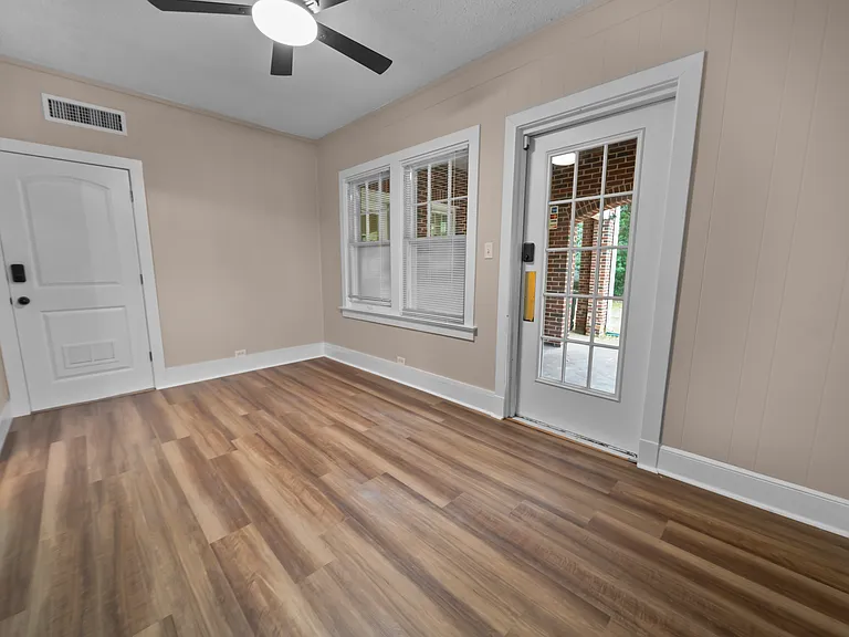 436 S Fannin Ave — Photo 13