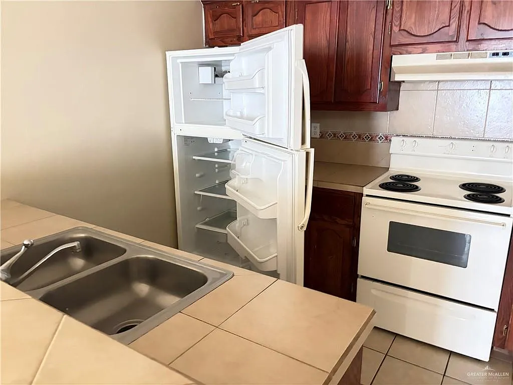 2 bed, 2.0 bath, 952 sqft, $800 — Photo 4