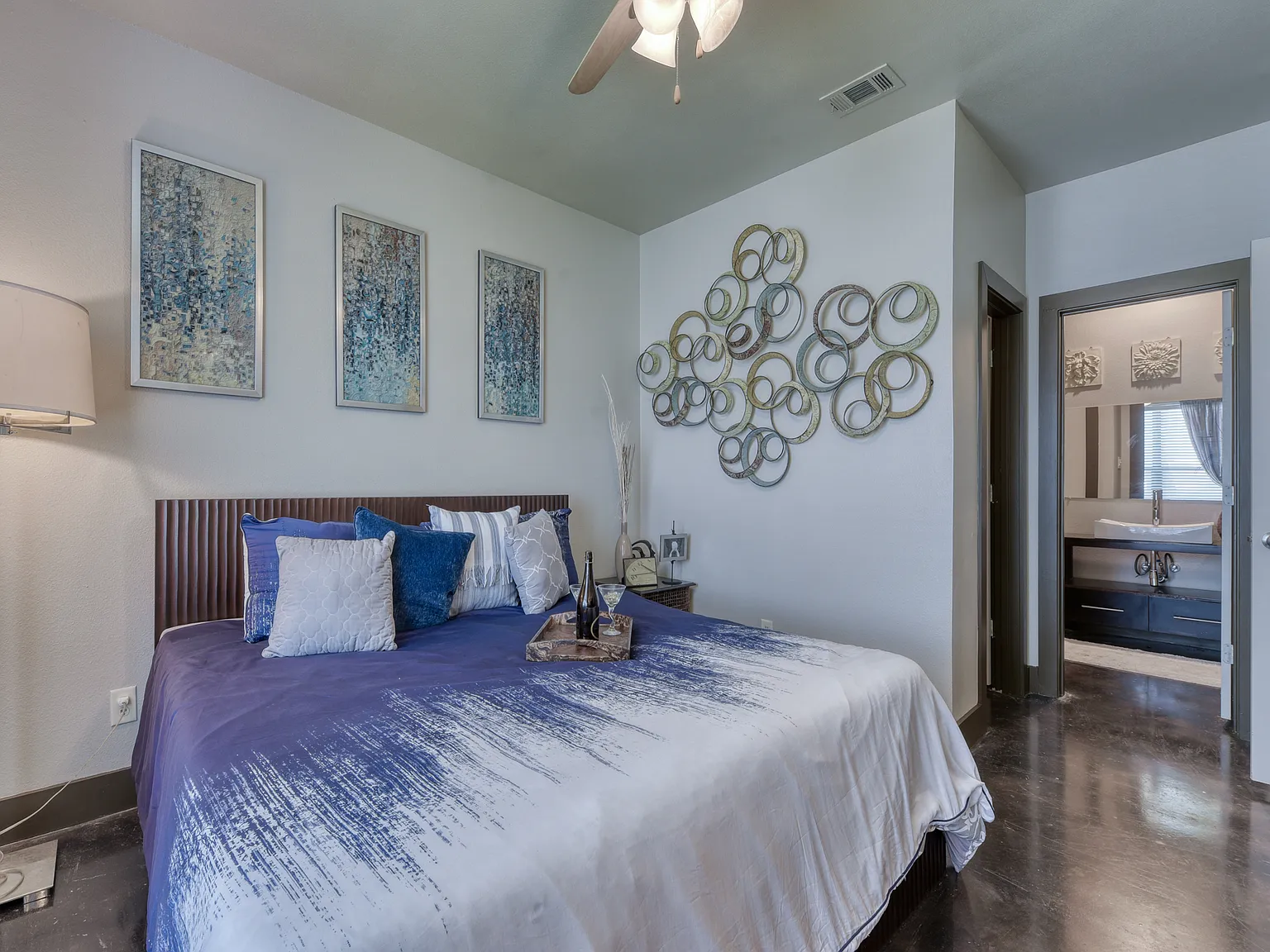2 bed, 1199 sqft, $950 — Photo 4