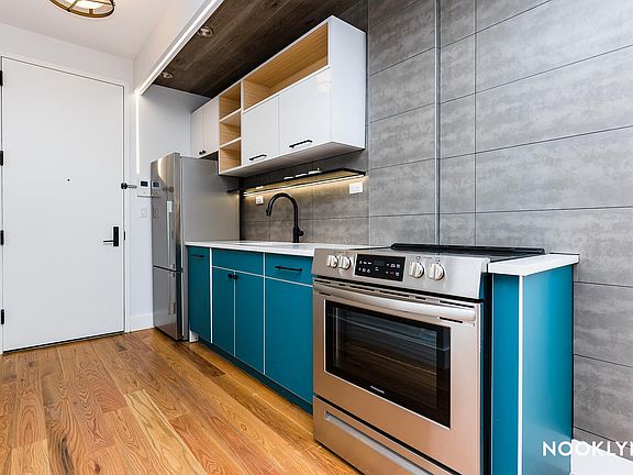 4th image of 1557 Fulton St #5D
