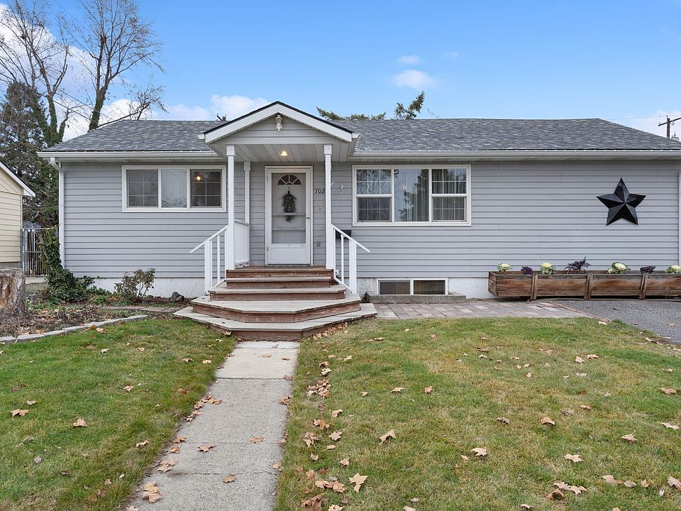 1st image of 702 Coast St