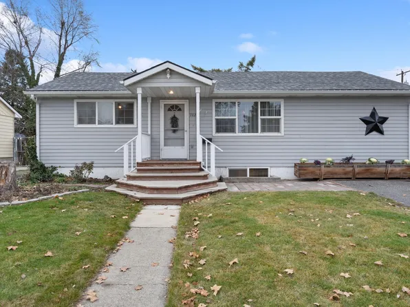 702 Coast St, Richland, WA 99354