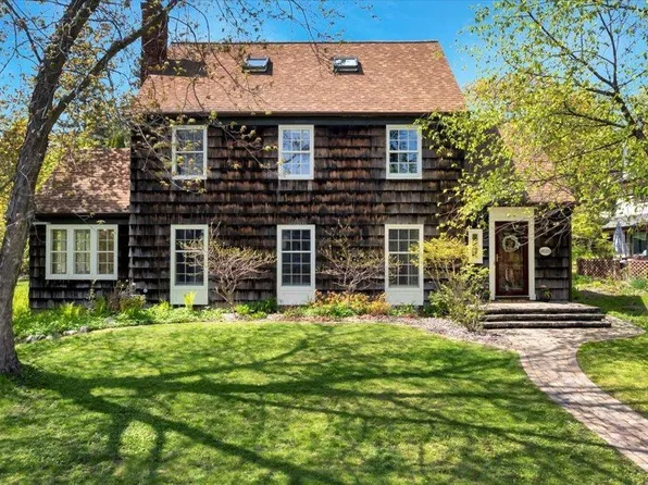 3525 E 3rd St, Duluth, MN 55804