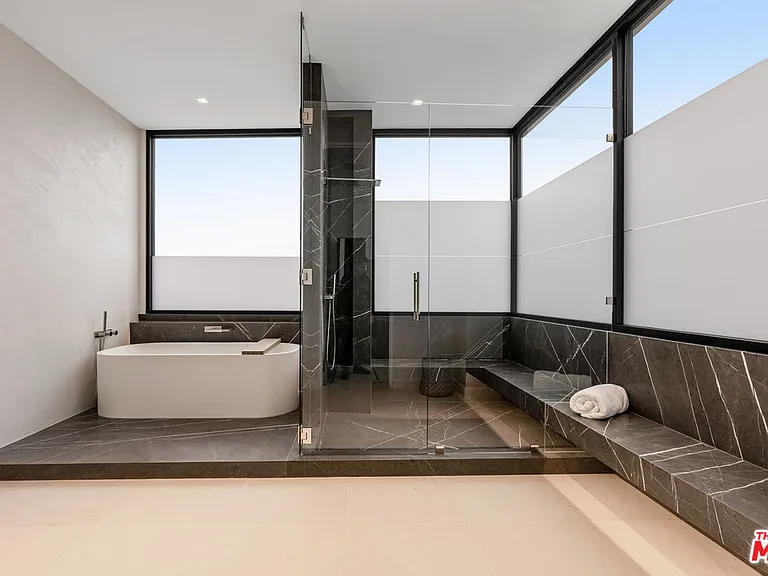 9405 W Sierra Mar Pl — Photo 35