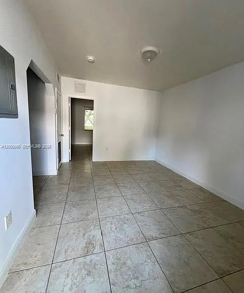 2121 SW 14th Ter #5 — Photo 6
