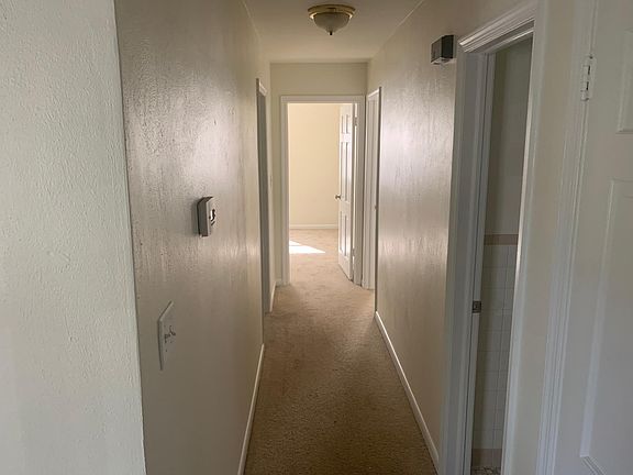 5th image of 276 Benson Ln