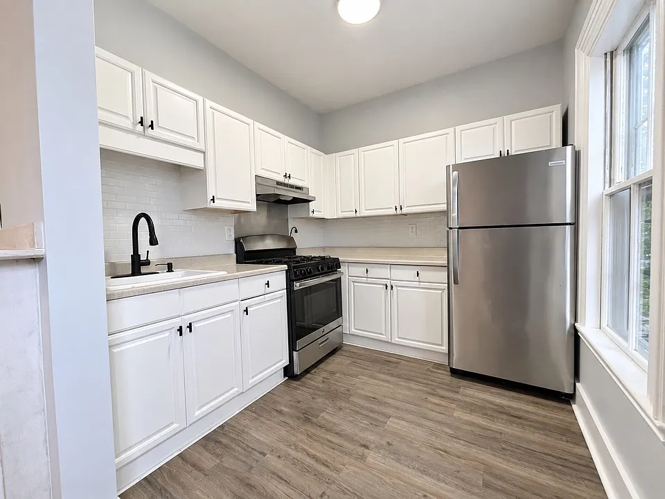 25 Monadnock St #2
