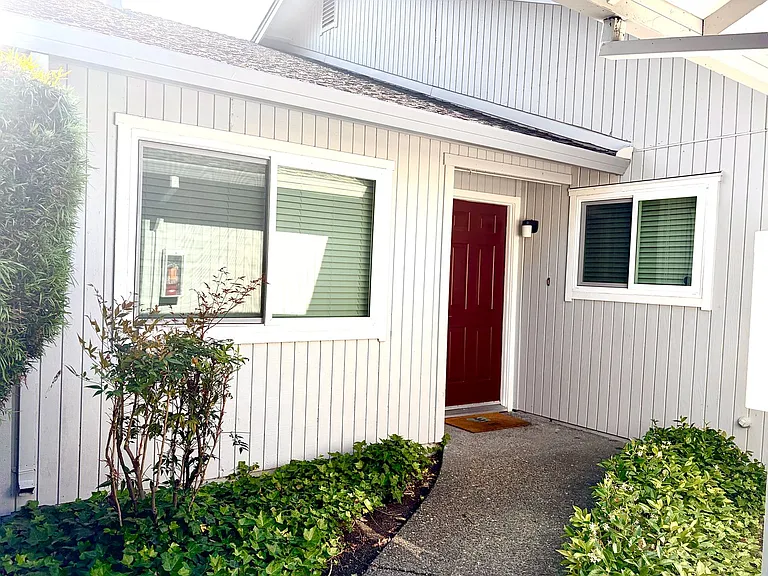 1211 Capri Way #3 — Photo 31