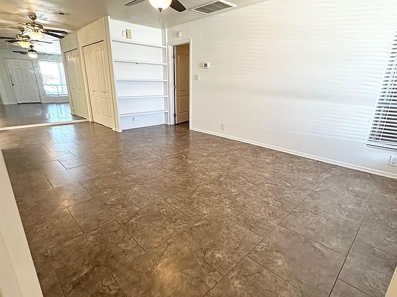 5th image of 311 W Pontiac Dr Unit 2