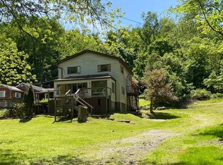 947 Coulter Rd, White Oak, PA 15131