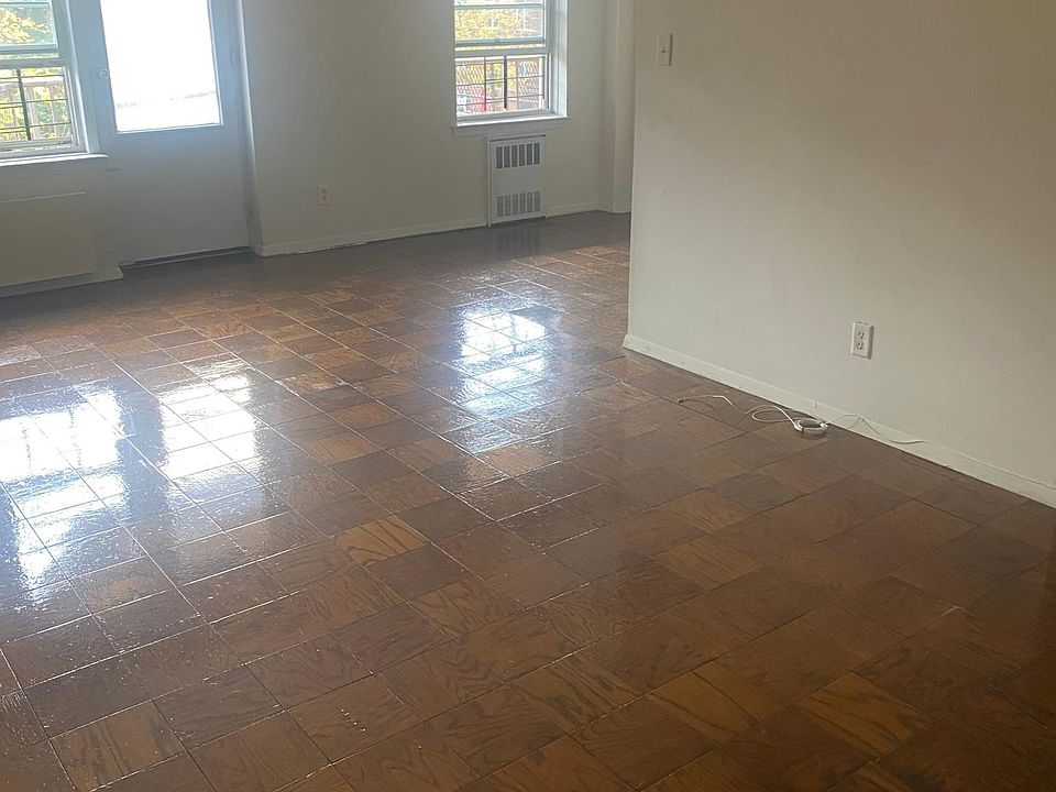 1st image of 14430 Roosevelt Ave #4B