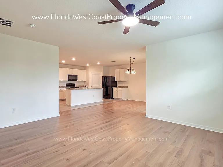 2836 Greenleaf Ter — Photo 14