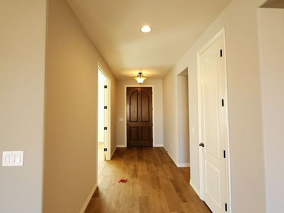 3rd image of 1232 E Zion Way