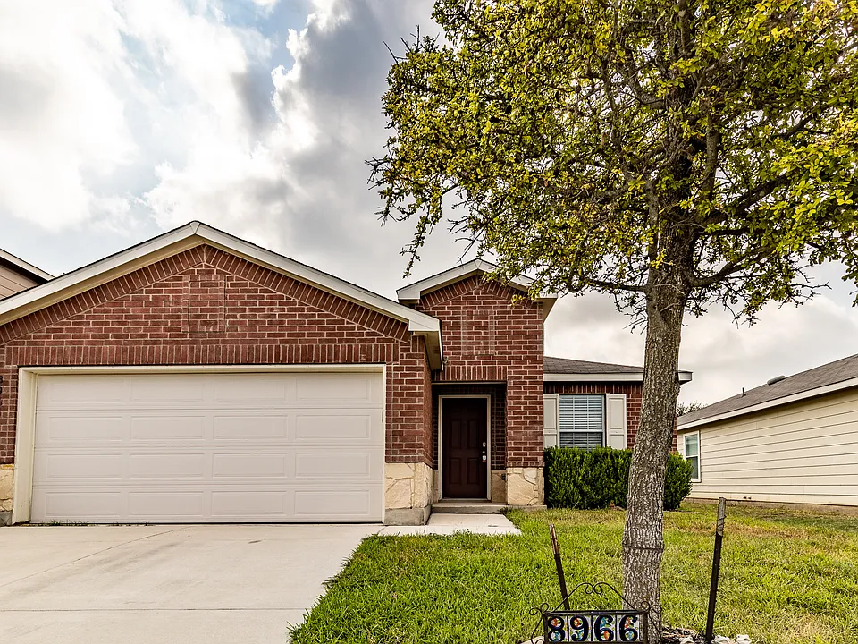 8966 Oakwood Park