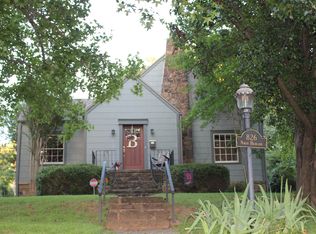 826 N Highland Ave, Fayetteville, AR 72701
