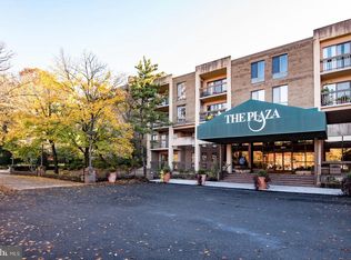 801 N Howard St APT 201, Alexandria, VA