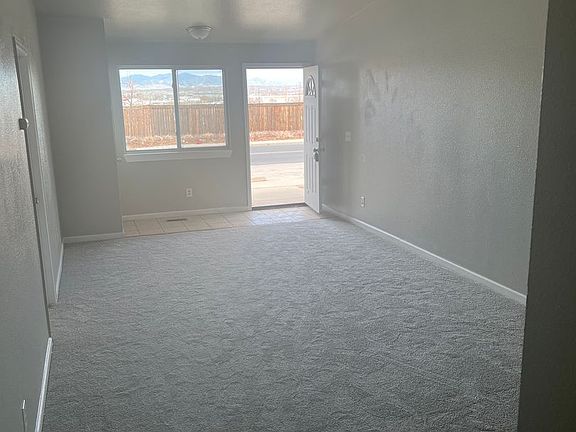 4th image of 7370 Kearney St