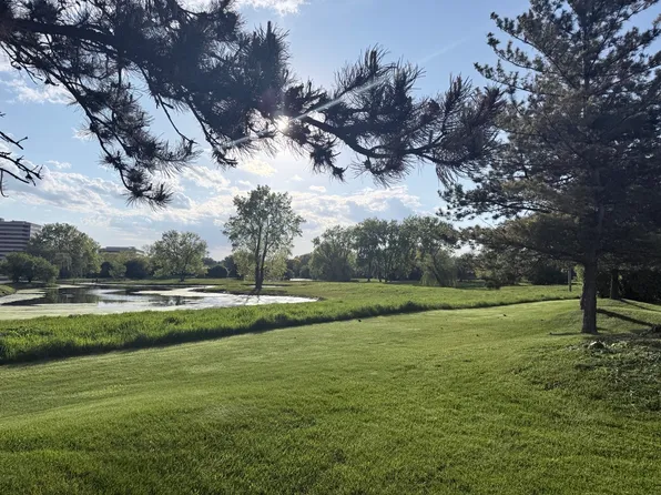 1S476 Renaissance Blvd, Villa Park, IL 60181
