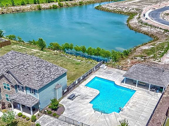 3rd image of 231 Tahoe Drive