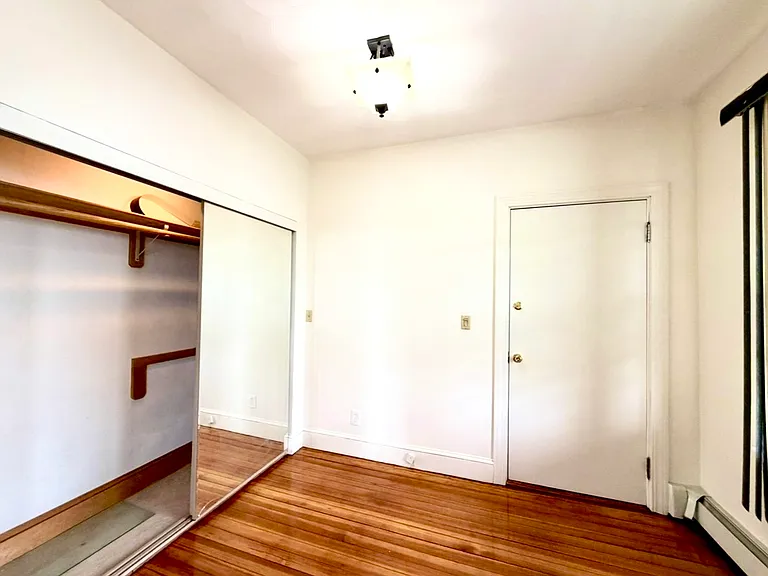 1129 Saratoga St #1 — Photo 10