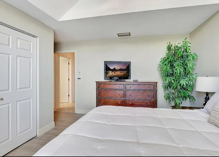 2103 Tama Cir #202 — Photo 16